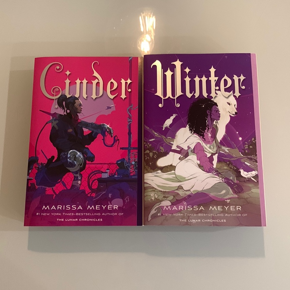 The Lunar Chronicles Book 1 and 4 in Series New Covers